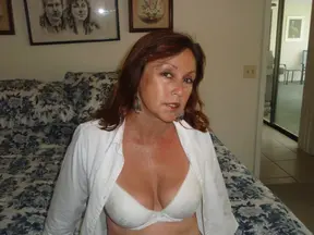 Best Blowjob Mature Beautiful Cock Draning Candi Annie Puts on a Show for Fans