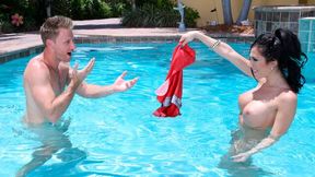 Bitchy busty brunette Jaclyn Taylor likes fucking with a massive penis