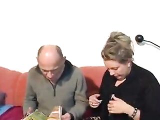 Granddad bangs a obese older nympho