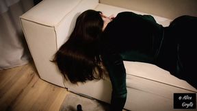 Caught 18yo stepsister post-party &mdash;  gave her a good pounding &mdash;  jizz in mouth!