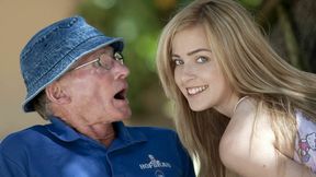 Pretty teenager pleases grandpa outdoors; he cums inside her mouth