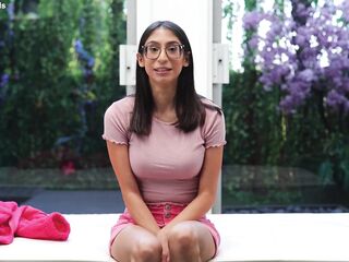 aroomi kim pelada - Nerdy gamer beauty is an CLIMAX MACHINE