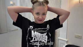 I met an informal person on the street and brought me home to listen to records