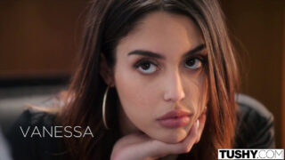 Oliver Flynn encule la brune aux petits seins Vanessa Sky et lui donne une éjaculation interne collante par Oliver Flynn